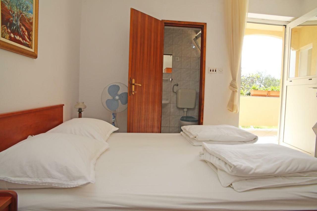 סבטי פיליפ אי ג'קוב Apartments Fjaka מראה חיצוני תמונה