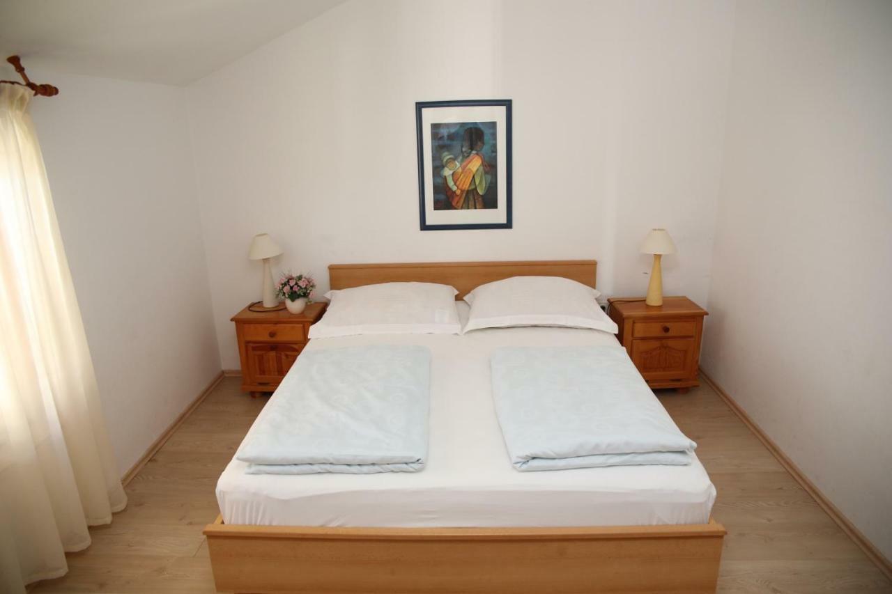 סבטי פיליפ אי ג'קוב Apartments Fjaka מראה חיצוני תמונה