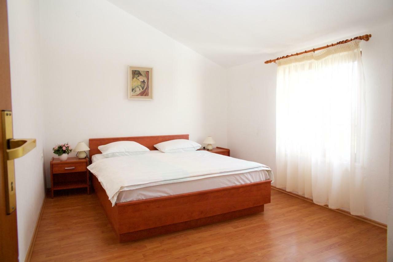 סבטי פיליפ אי ג'קוב Apartments Fjaka מראה חיצוני תמונה