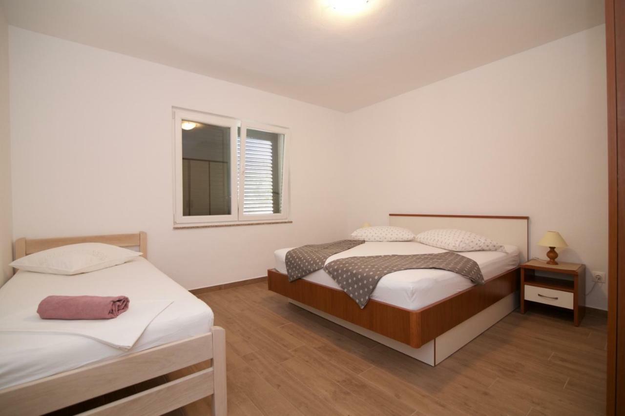 סבטי פיליפ אי ג'קוב Apartments Fjaka מראה חיצוני תמונה