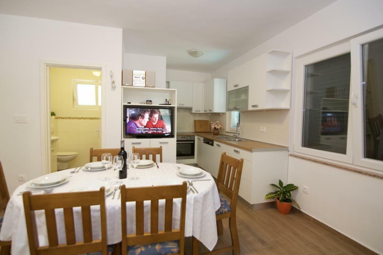 סבטי פיליפ אי ג'קוב Apartments Fjaka מראה חיצוני תמונה