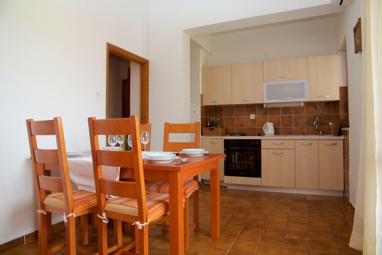 סבטי פיליפ אי ג'קוב Apartments Fjaka מראה חיצוני תמונה