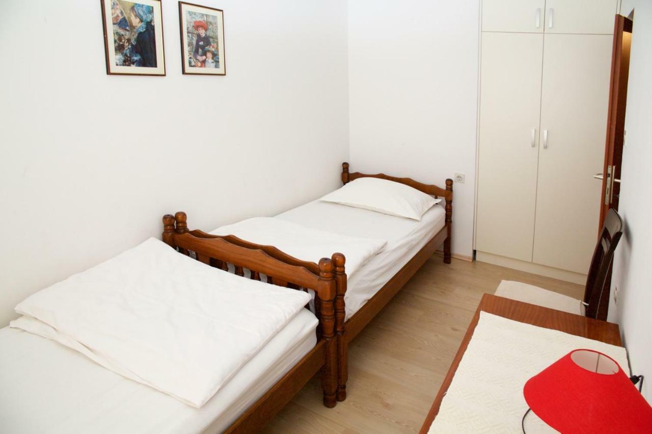 סבטי פיליפ אי ג'קוב Apartments Fjaka מראה חיצוני תמונה