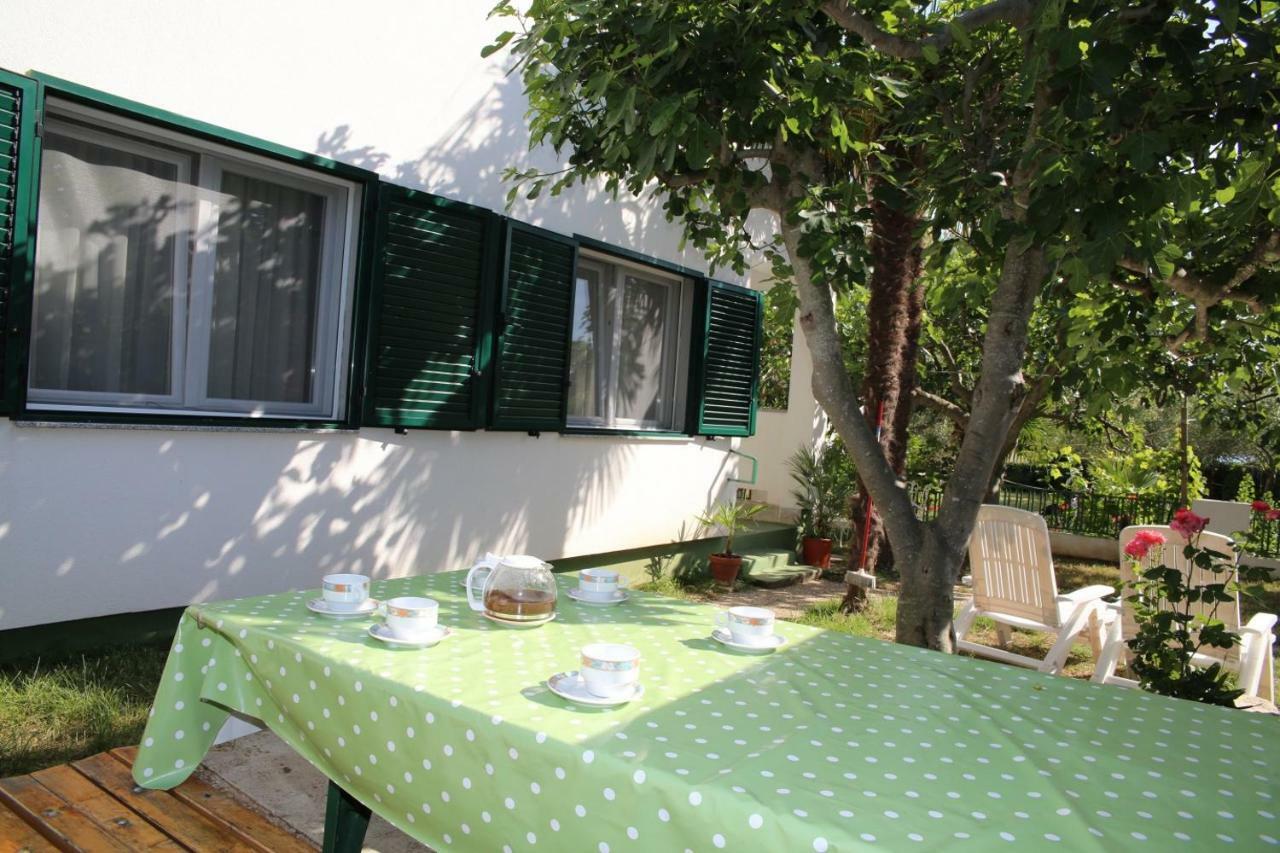 סבטי פיליפ אי ג'קוב Apartments Fjaka מראה חיצוני תמונה